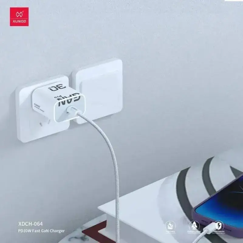 XUNDD XDCH-064 30W GaN Pro Fast Charger with USB-C to Lightning Cable