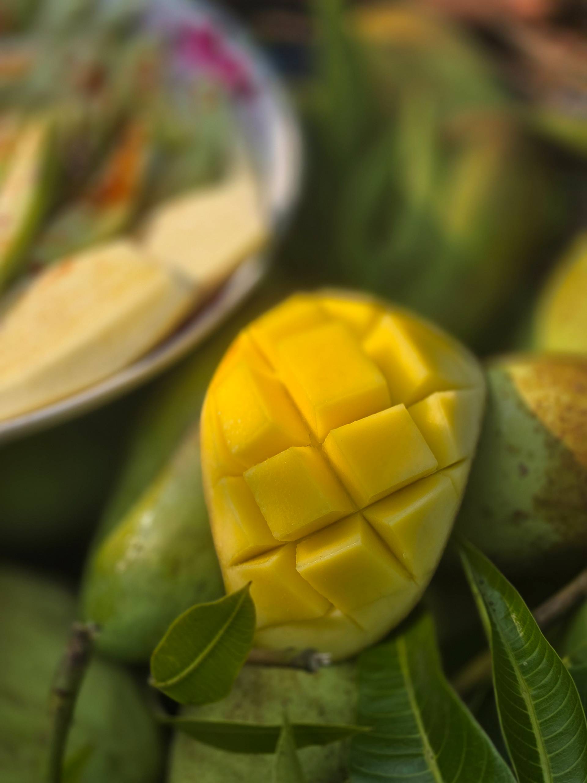 কাঁচা ও পরিপক্ক কাটিমন আম (সিক্রেট মসলা ফ্রি)