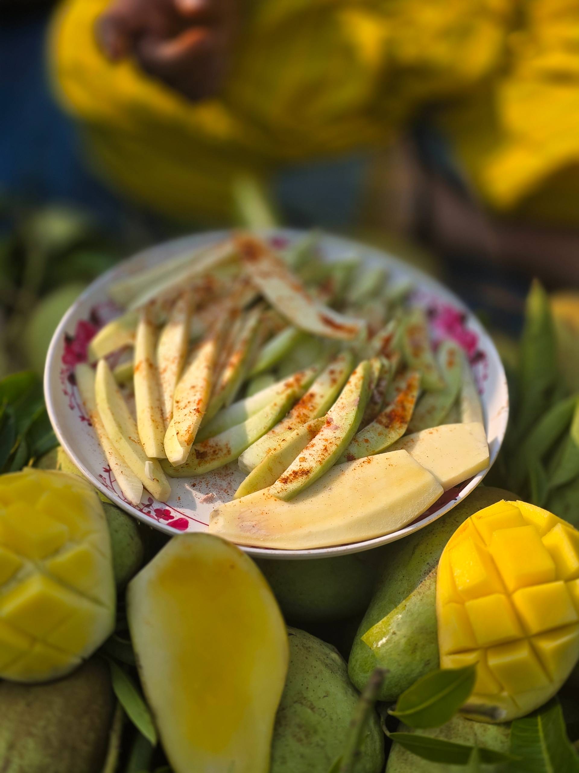 কাঁচা ও পরিপক্ক কাটিমন আম (সিক্রেট মসলা ফ্রি)