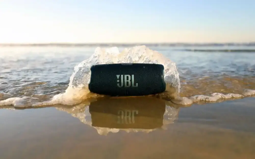 JBL Charge 6 Portable Waterproof Bluetooth Speaker
