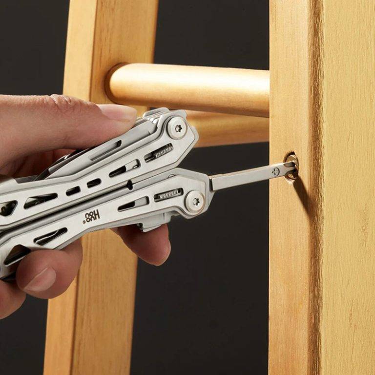 Huohou K20 20-in-1 Multi-Tool Folding Pocket Knife