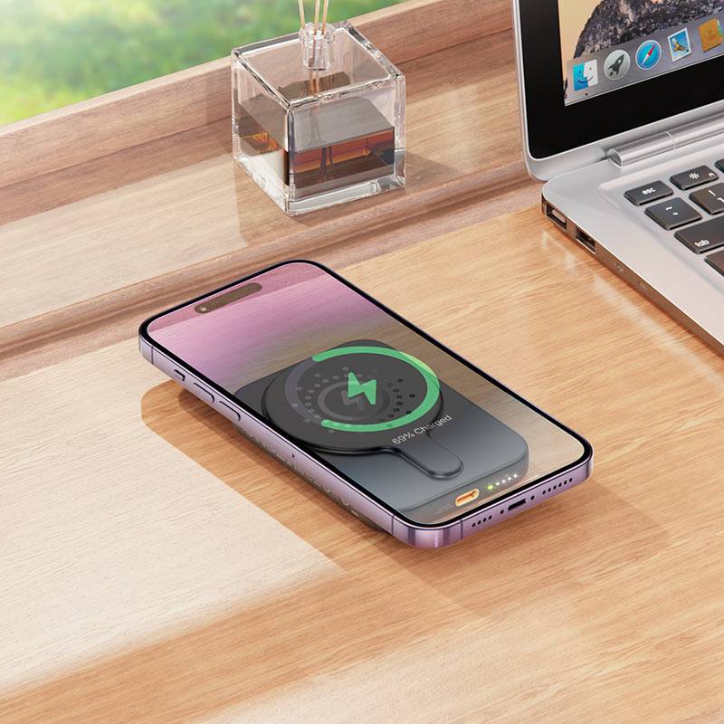 Hoco J117 Esteem 5000mAh Magnetic Power Bank with 20W Fast Charging & MagSafe Support