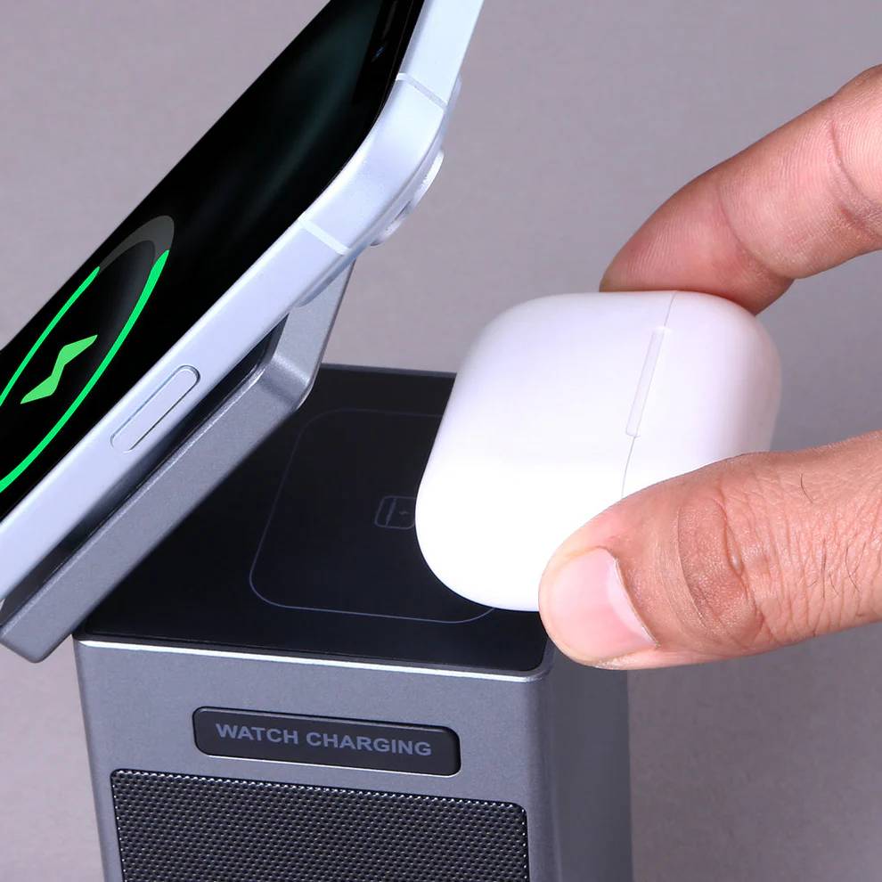 Valdus S5 Pixel Dock 6-in-1 Wireless Charger Bluetooth Speaker Digital Clock & Pixel Animation Valdus S5 Pixel Dock 6-in-1 Wireless Charger Bluetooth Speaker Digital Clock & Pixel Animation