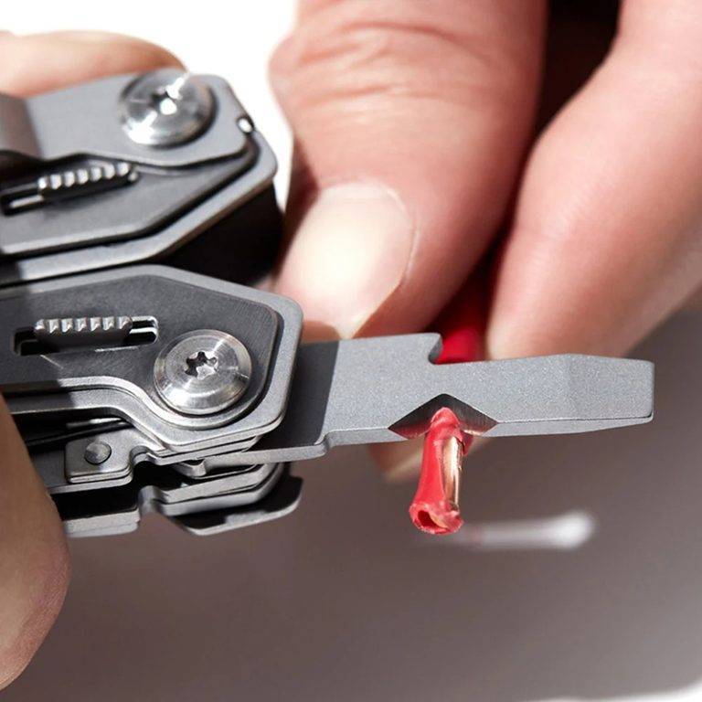 Huohou K20 20-in-1 Multi-Tool Folding Pocket Knife