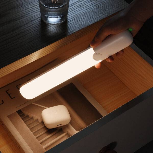 Baseus Sunshine Series Crescent PIR Motion Sensor Semiarc Wardrobe Light Baseus Sunshine Series Crescent PIR Motion Sensor Semiarc Wardrobe Light