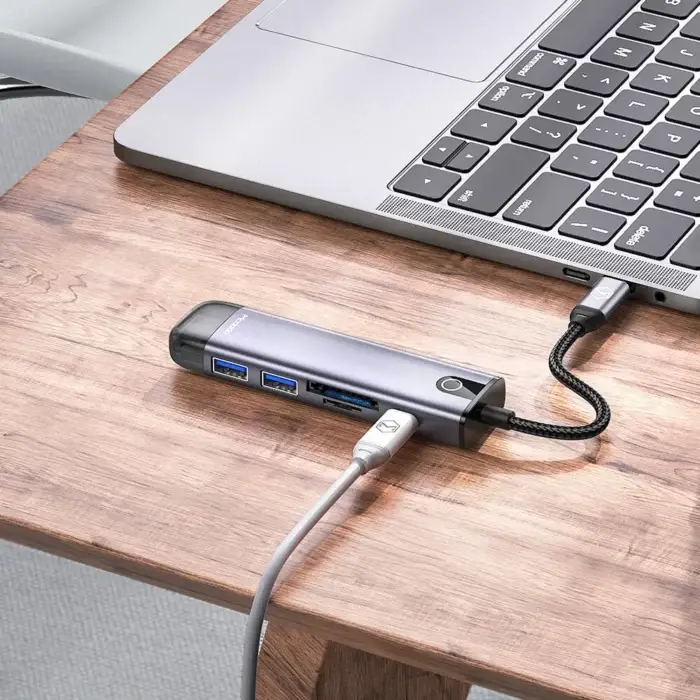 Mcdodo 6 in 1 Multifunctional USB-C Hub Docking Station Adapter Mcdodo 6 in 1 Multifunctional USB-C Hub Docking Station Adapter