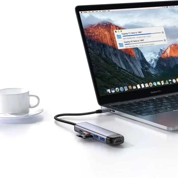 Mcdodo 6 in 1 Multifunctional USB-C Hub Docking Station Adapter Mcdodo 6 in 1 Multifunctional USB-C Hub Docking Station Adapter