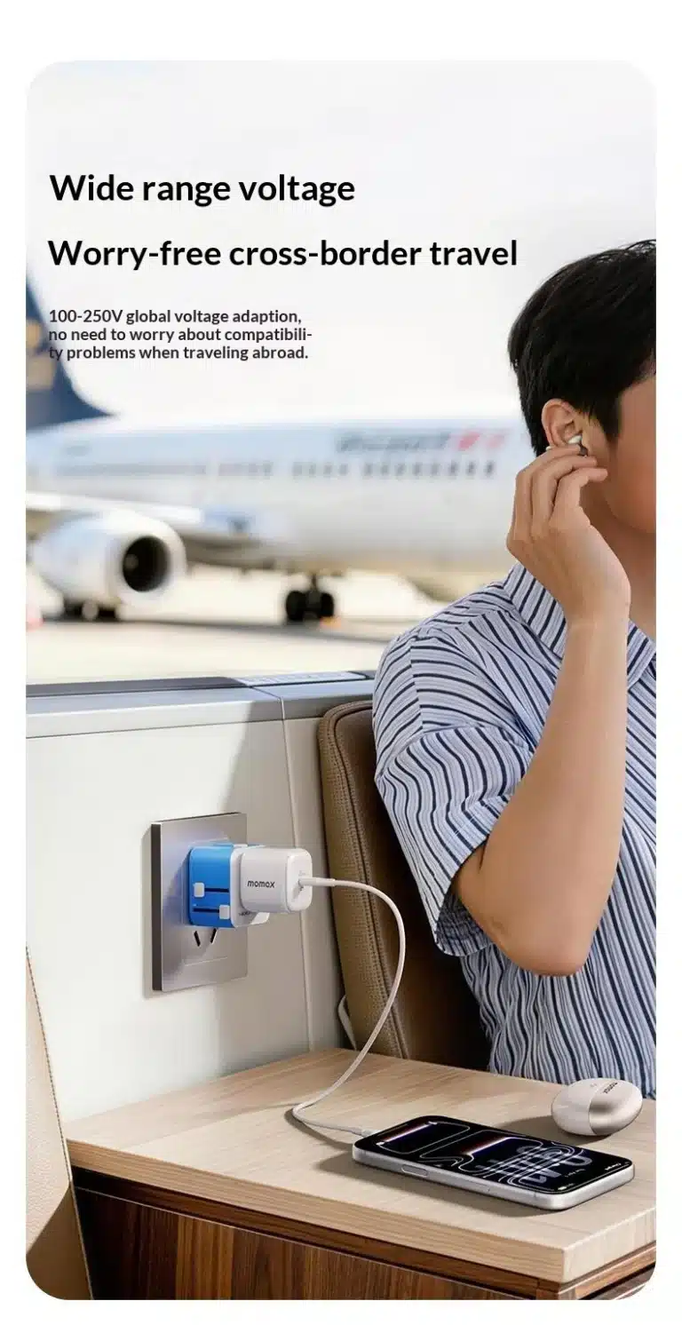 Momax UA37 slim rotating design mechanism
