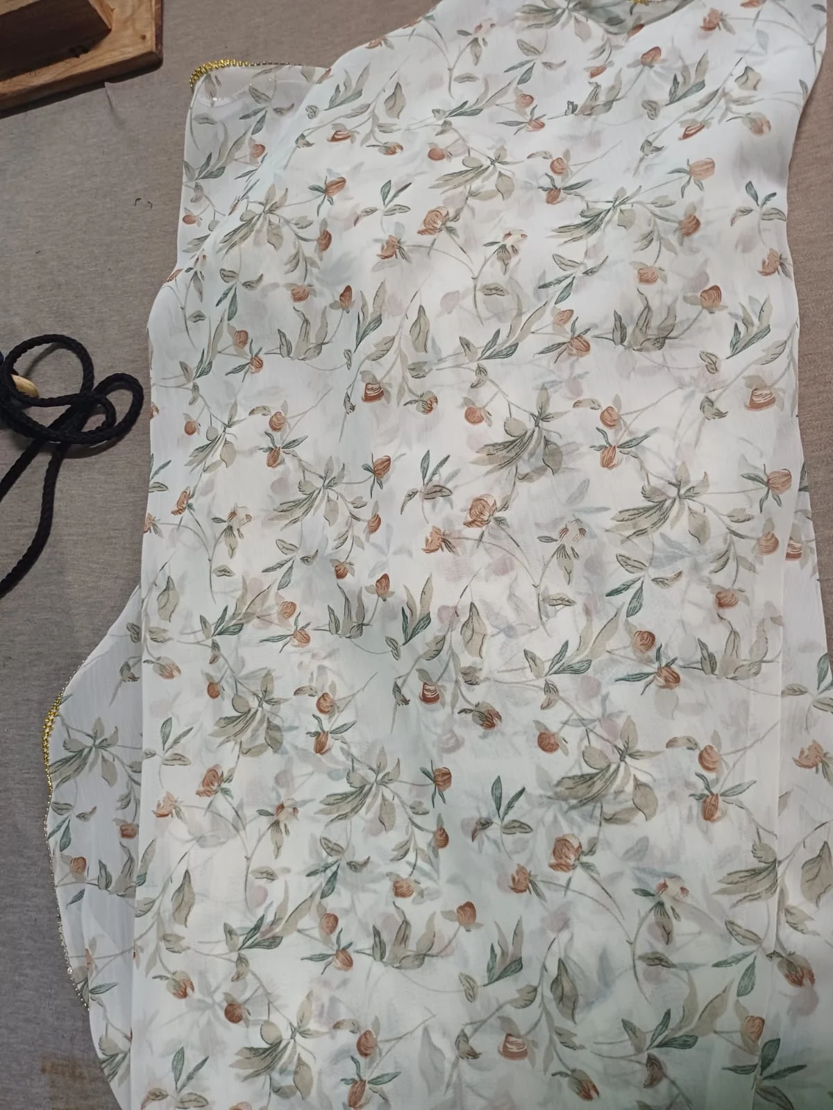 Srug White Leaf Print 3
