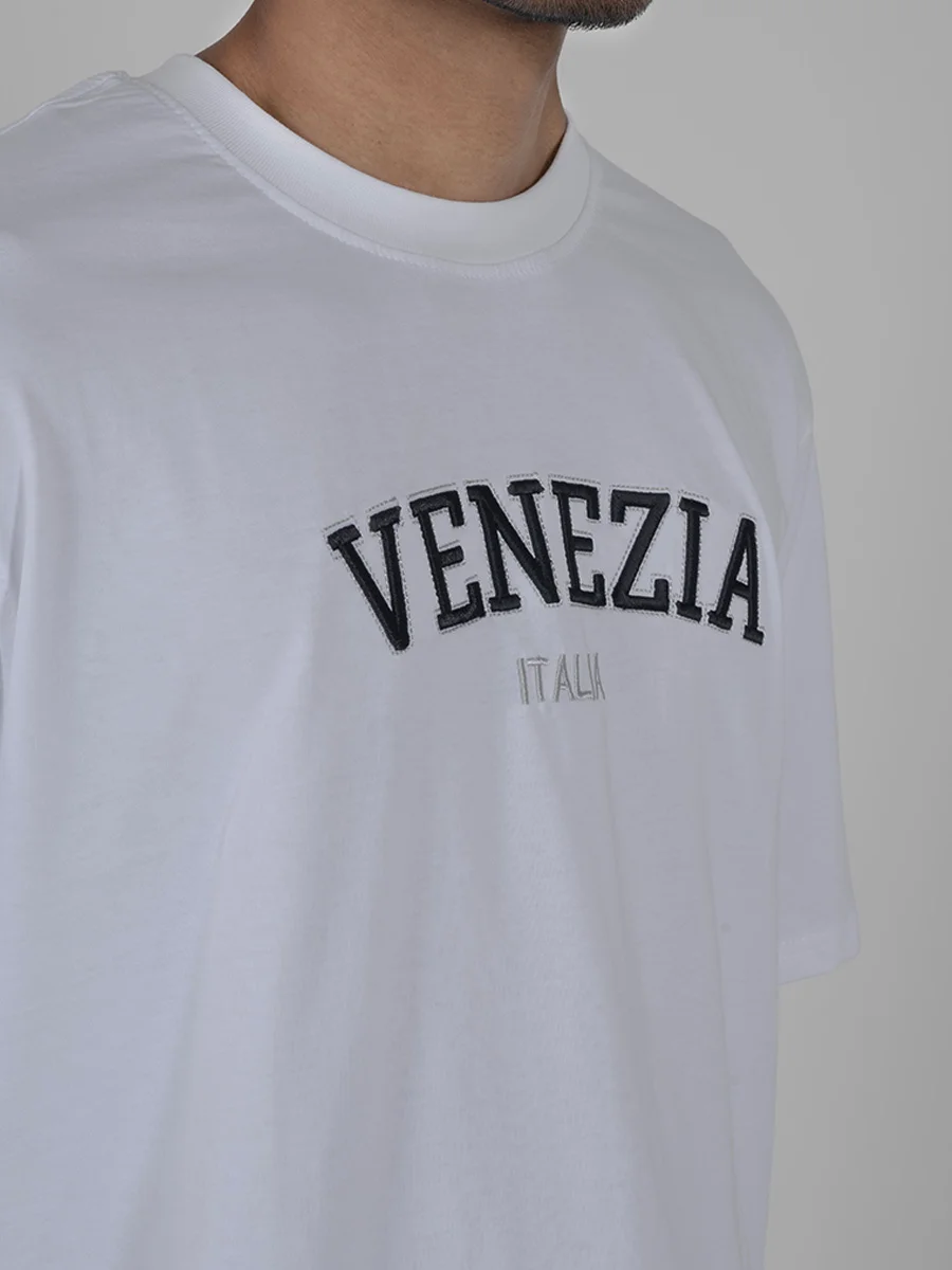  White drop shoulder t-shirt 