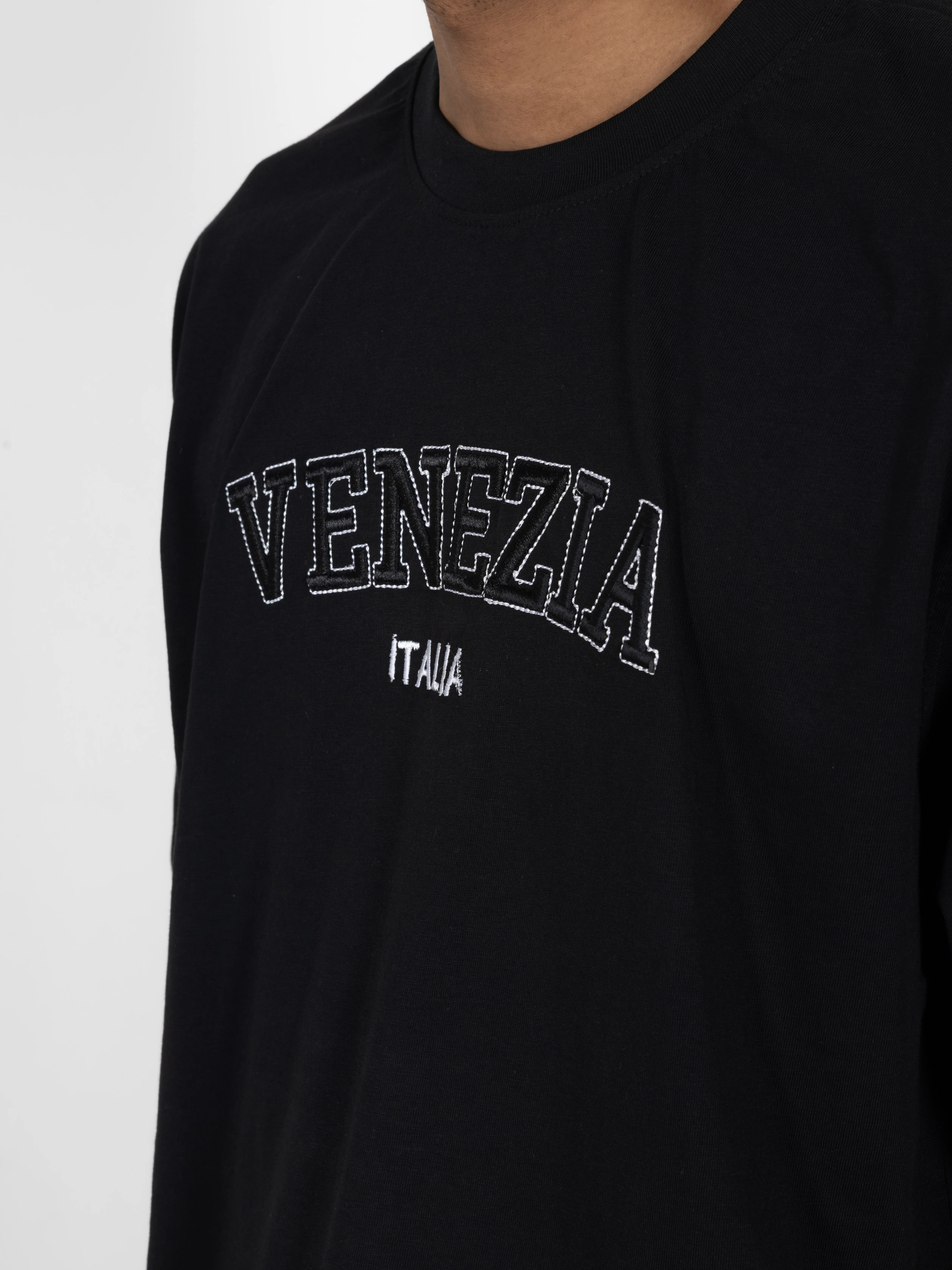 Drop shoulder t-shirt  