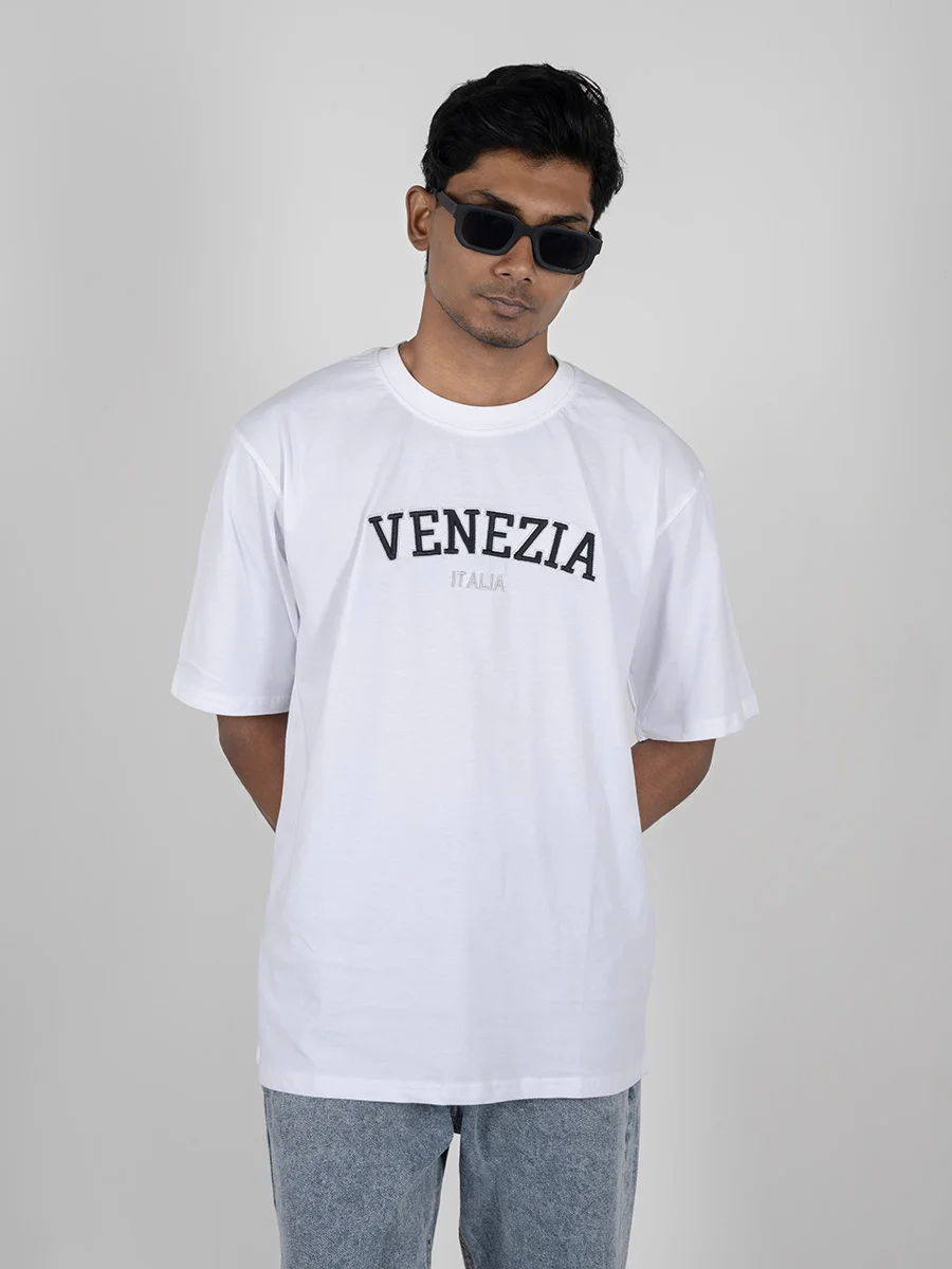  White drop shoulder t-shirt 