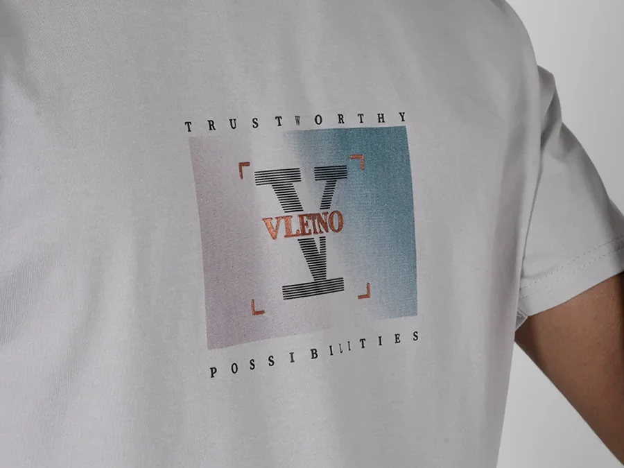 Round neck t-shirt