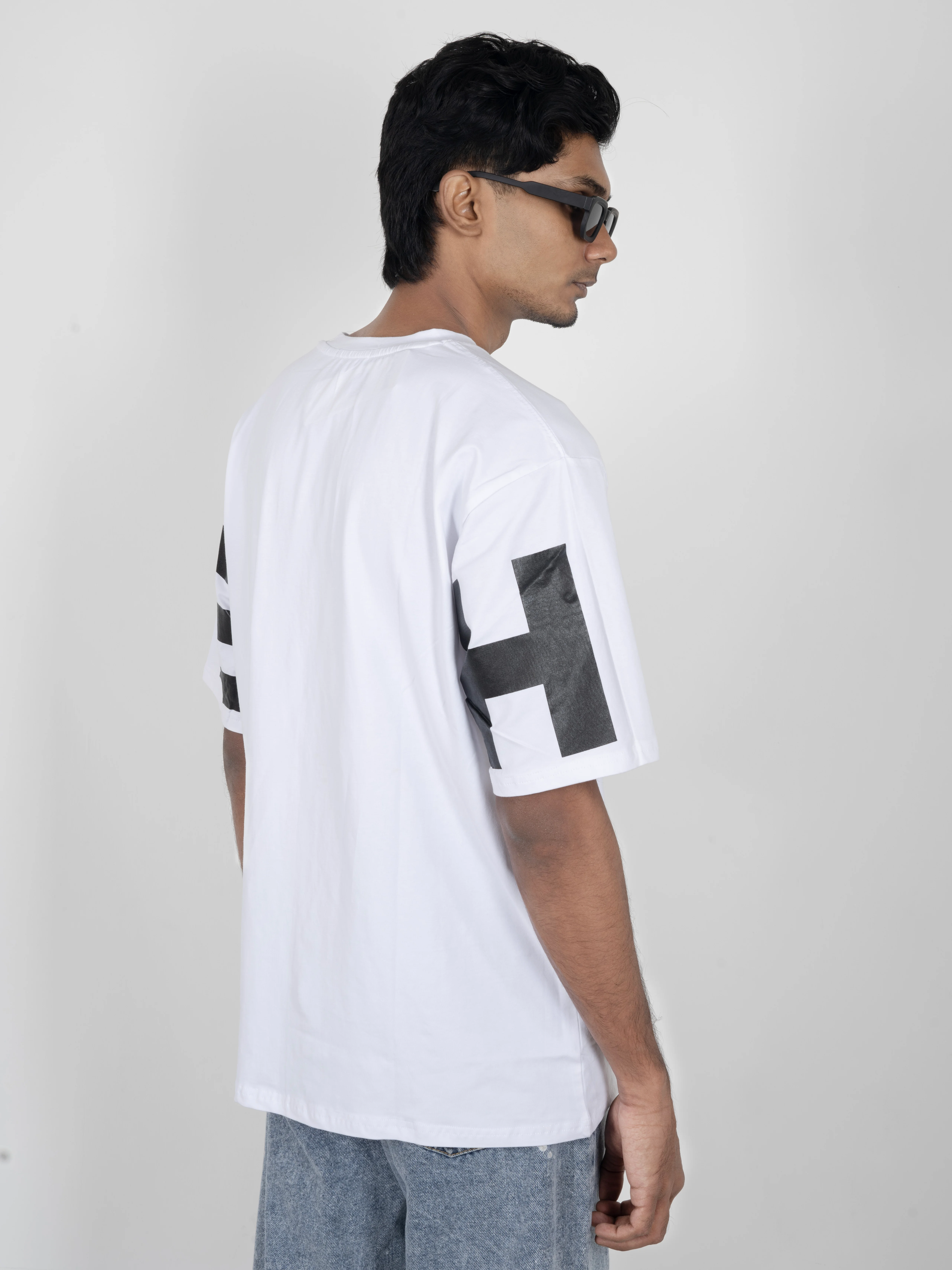 White drop shoulder t-shirt 