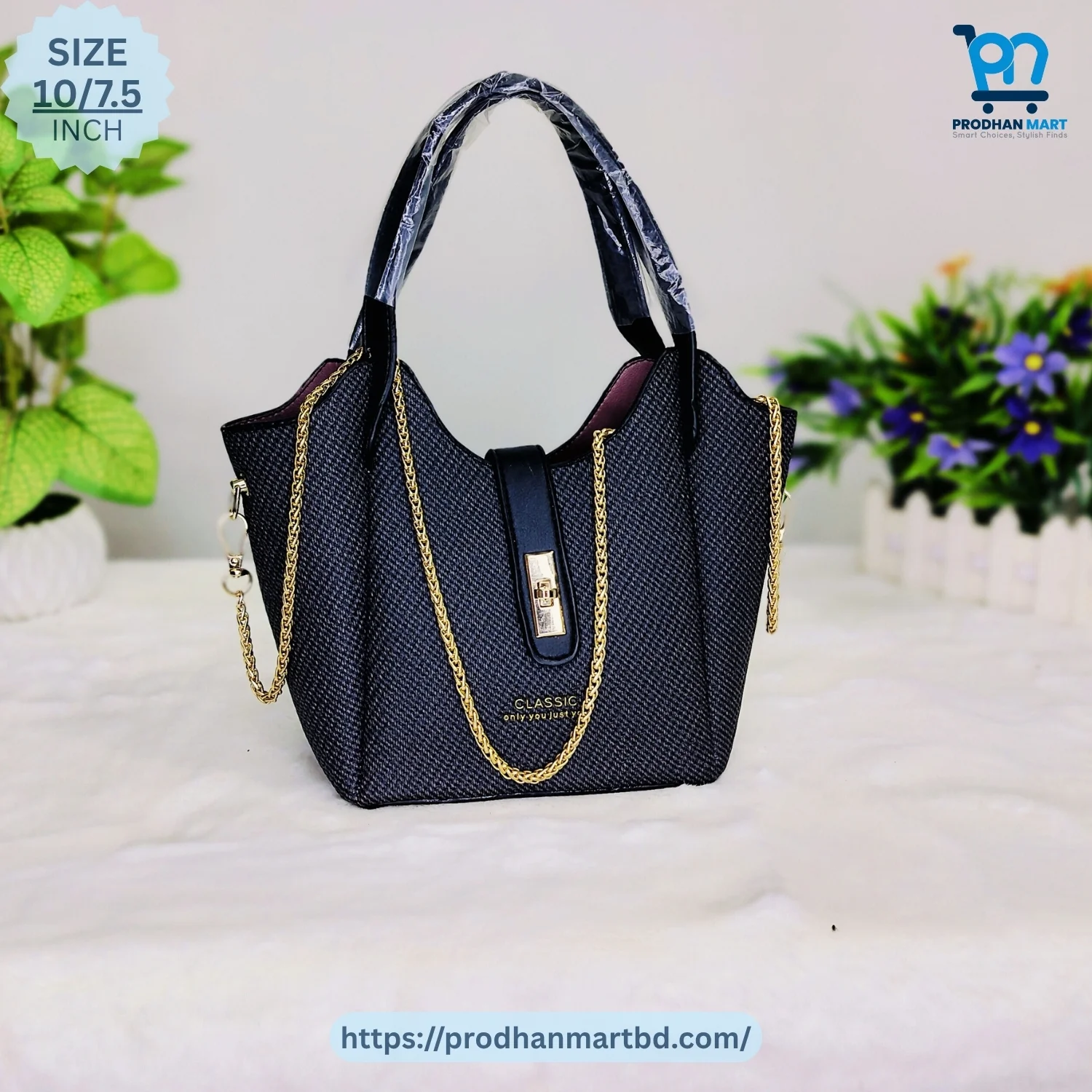 Stylish Chain Accent Tote Bag (Black Color) Stylish Chain Accent Tote Bag (Black Color)