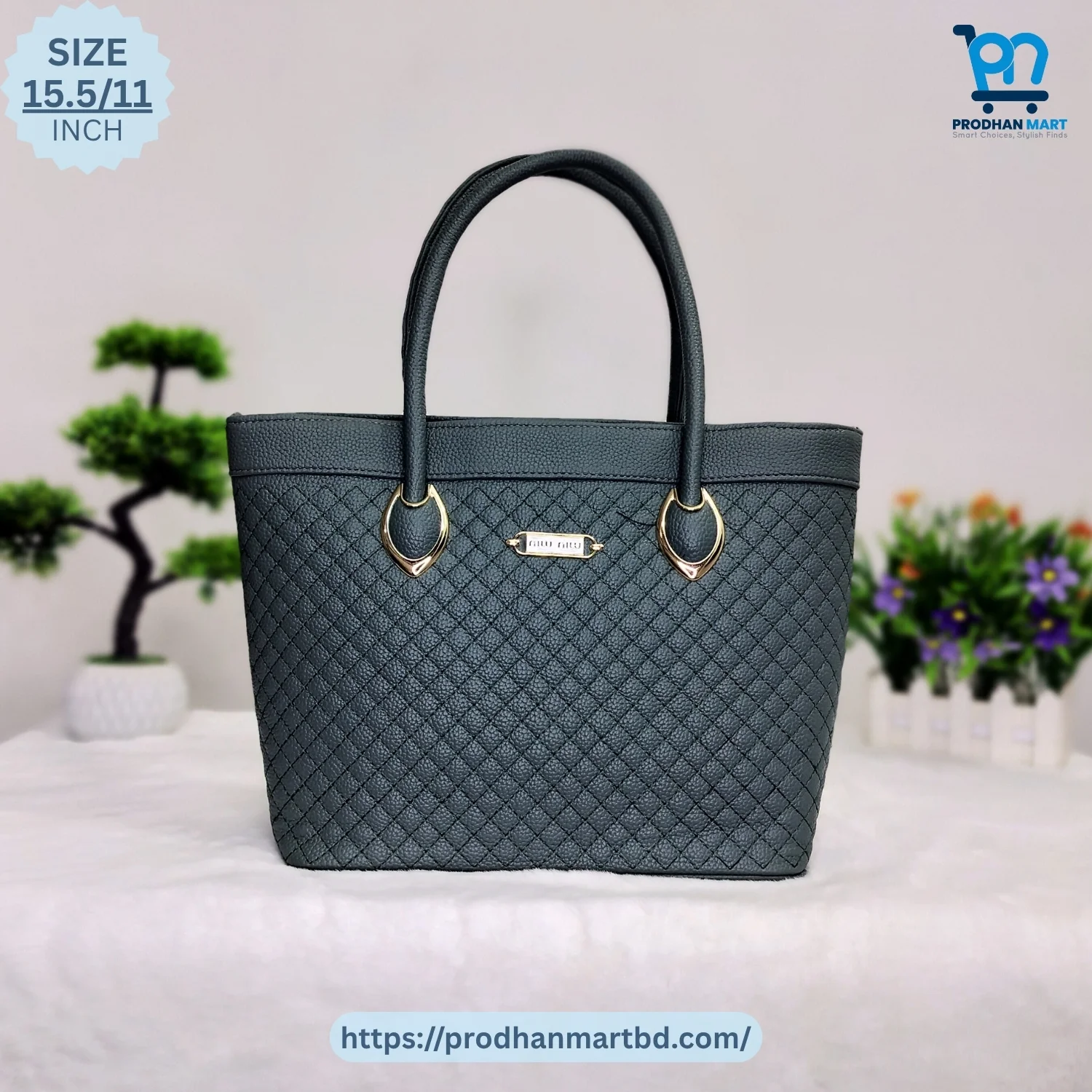 Luxury Quilted Tote Bag (Green Color) Luxury Quilted Tote Bag (Green Color)