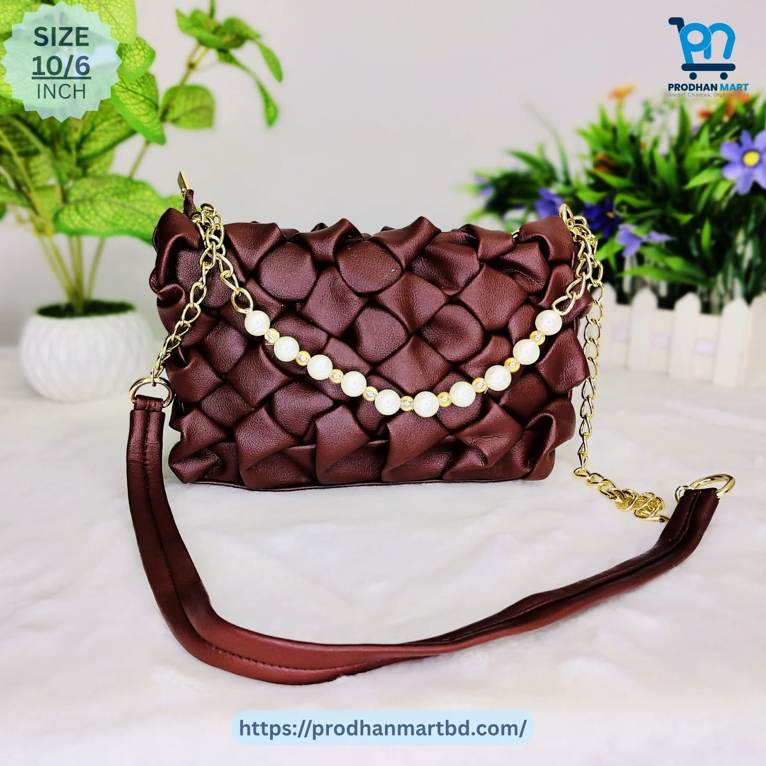Luxury Pearl Chain Shoulder Bag (Chocolate Brown Color) Luxury Pearl Chain Shoulder Bag (Chocolate Brown Color)