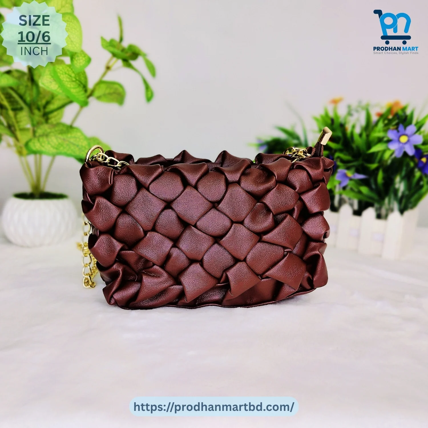 Luxury Pearl Chain Shoulder Bag (Chocolate Brown Color) Luxury Pearl Chain Shoulder Bag (Chocolate Brown Color)