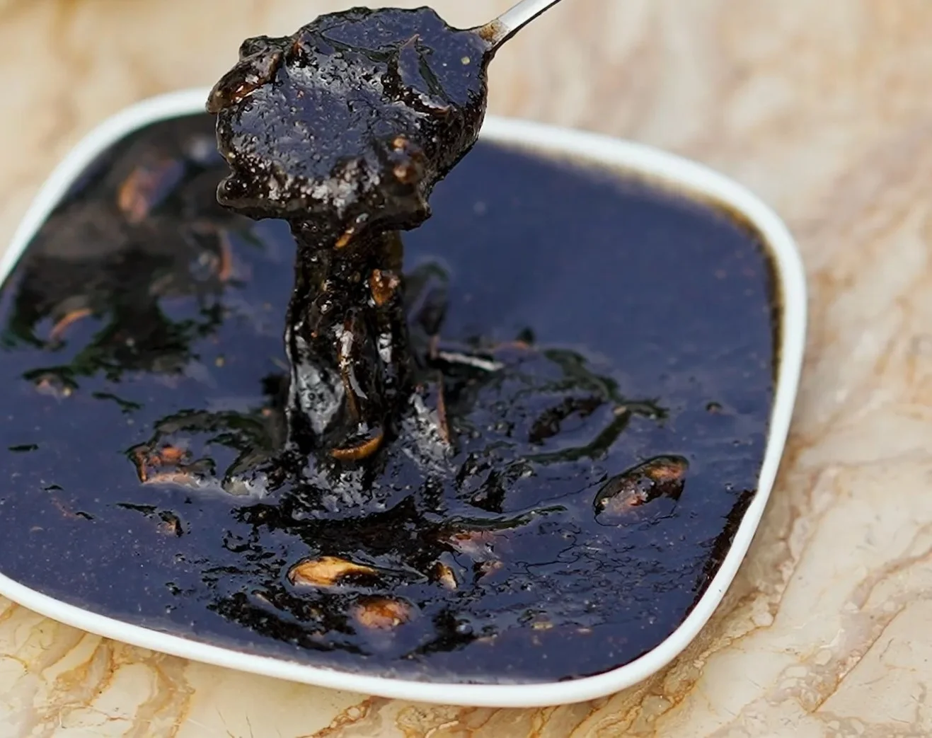 রসুনজিরা মধু 