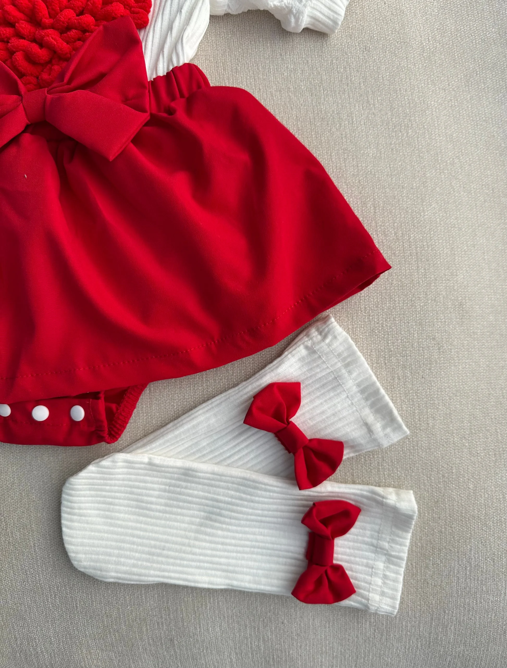 3D Cute love shape attached romper with headband & socks 12