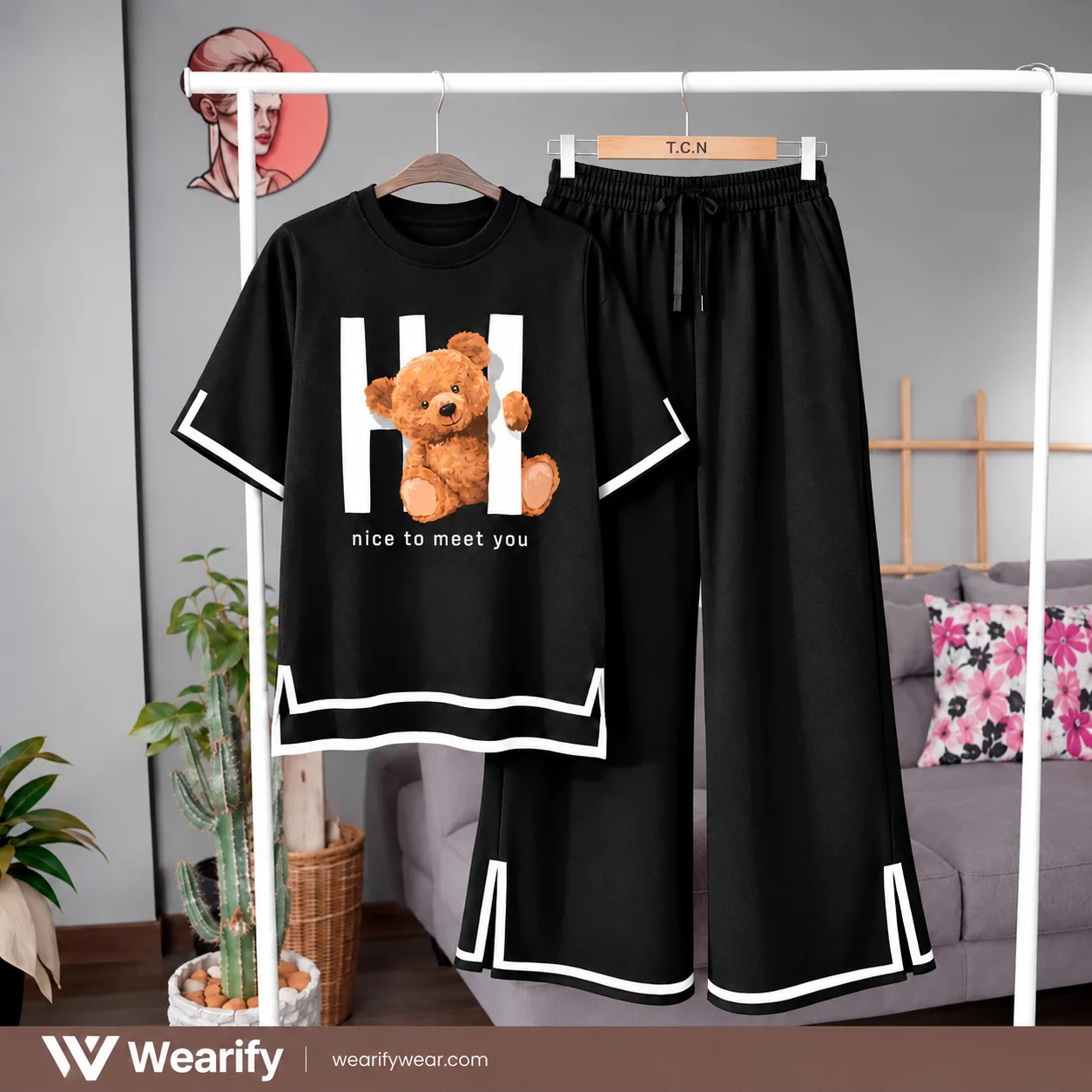 Women Hi Print Side Cutting Co-Ord Set – Black Women Hi Print Side Cutting Co-Ord Set – Black